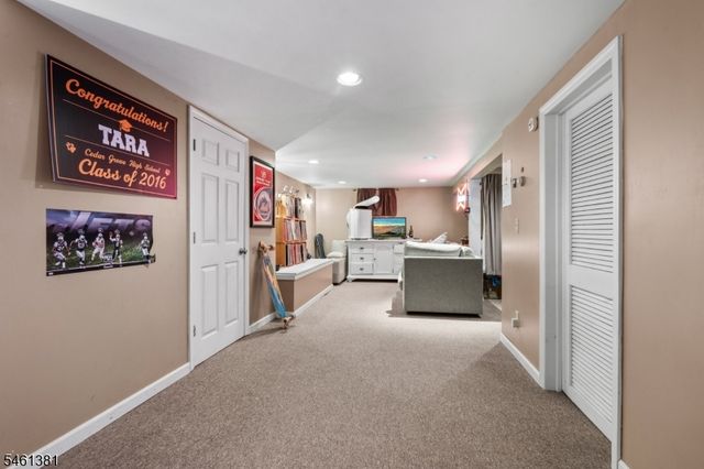 114 Lopez Rd, Cedar Grove Twp., NJ 07009