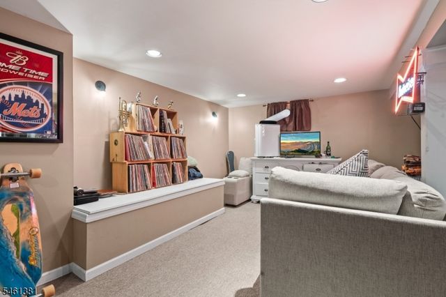 114 Lopez Rd, Cedar Grove Twp., NJ 07009