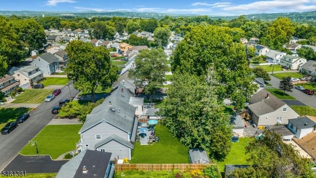 114 Lopez Rd, Cedar Grove Twp., NJ 07009