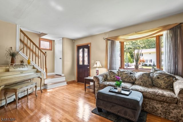 114 Lopez Rd, Cedar Grove Twp., NJ 07009