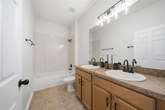 26016 SINGING LARK COURT, Leesburg, FL 34748