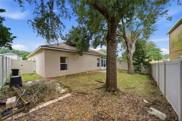 26016 SINGING LARK COURT, Leesburg, FL 34748