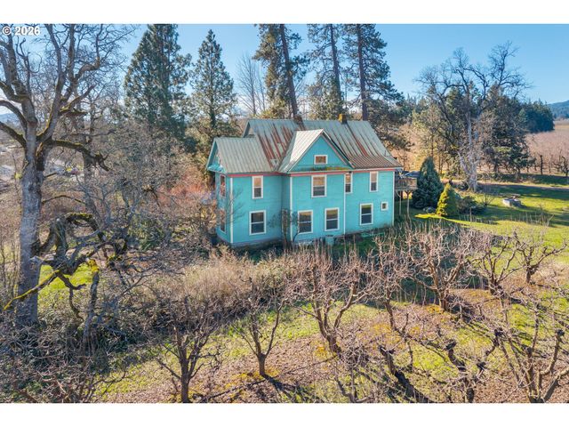 1580 MARKHAM Rd, Hood River, OR 97031
