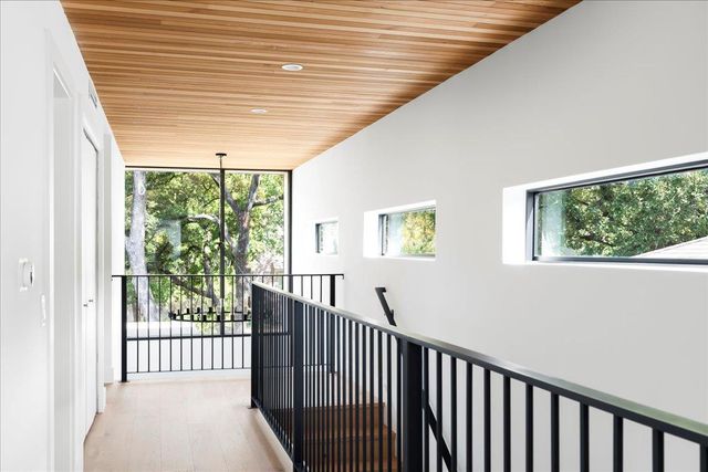 3313 Bonnie RD, Austin, TX 78703