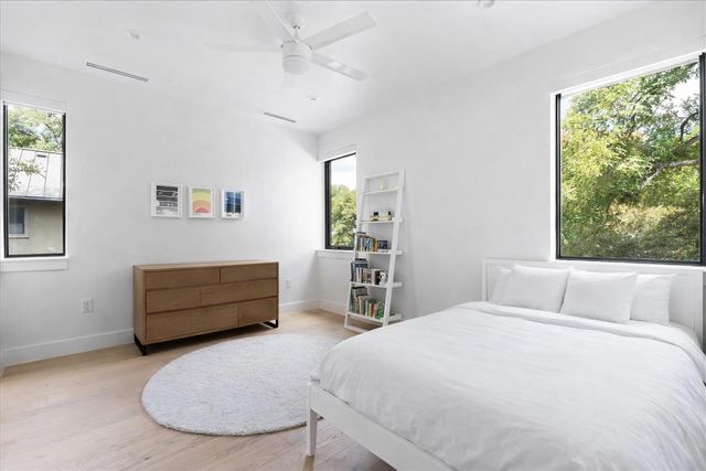 3313 Bonnie RD, Austin, TX 78703