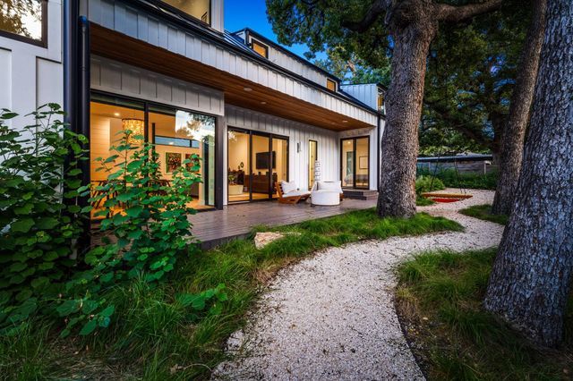 3313 Bonnie RD, Austin, TX 78703