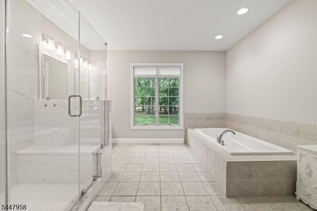 7 Harmony Ct, Southampton Twp., NJ 08088