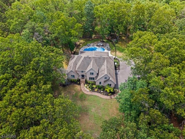 7 Harmony Ct, Southampton Twp., NJ 08088