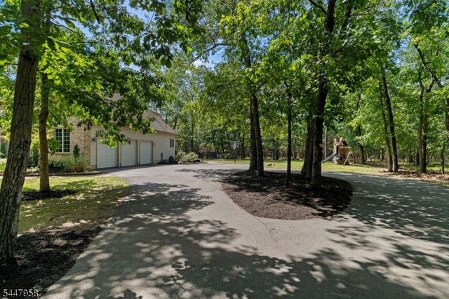 7 Harmony Ct, Southampton Twp., NJ 08088