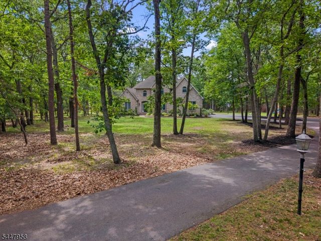 7 Harmony Ct, Southampton Twp., NJ 08088