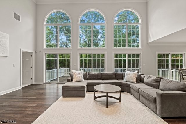 7 Harmony Ct, Southampton Twp., NJ 08088