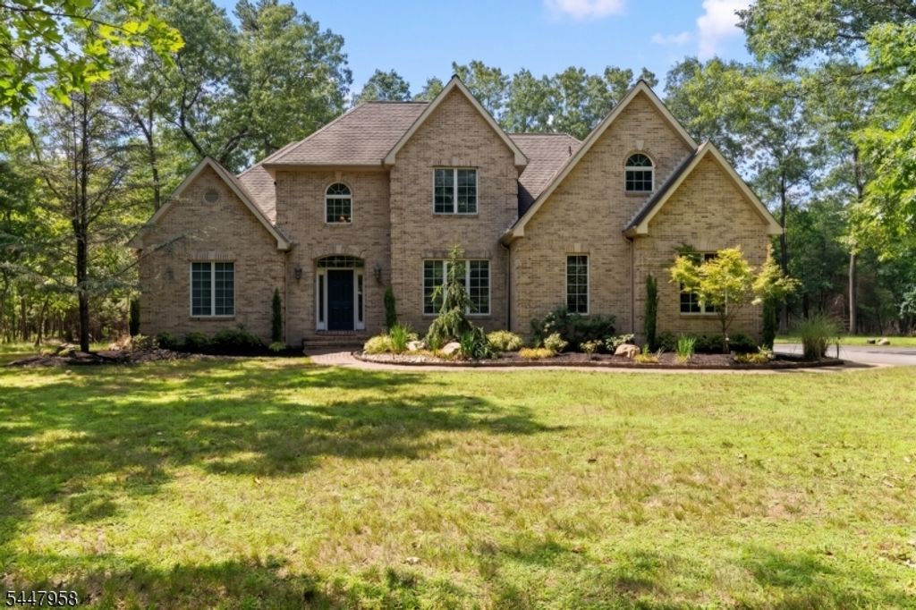 7 Harmony Ct, Southampton Twp., NJ 08088