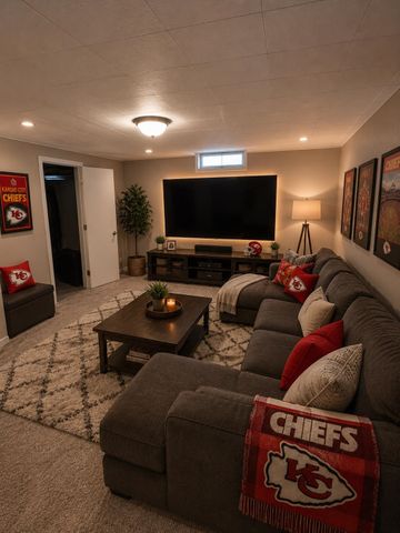 512 S Roosevelt, Wichita, KS 67218