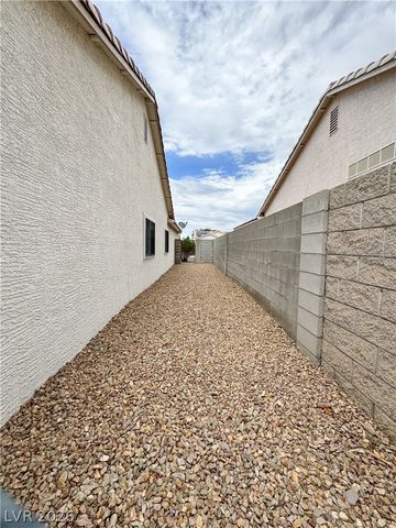889 Cozy Valley Street, Henderson, NV 89015