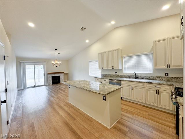 889 Cozy Valley Street, Henderson, NV 89015