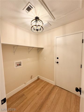 889 Cozy Valley Street, Henderson, NV 89015