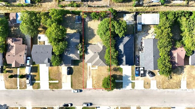 5616 Donnelly Avenue, Fort Worth, TX 76107
