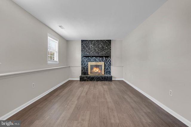 2012 ENGLISH OAK CT, Waldorf, MD 20601