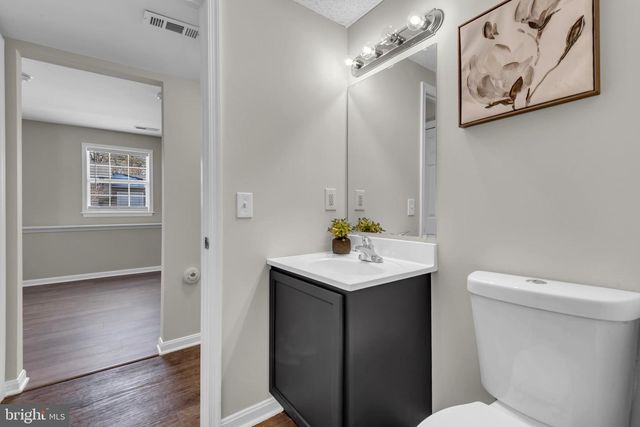 2012 ENGLISH OAK CT, Waldorf, MD 20601