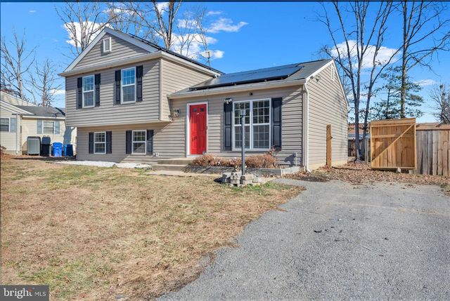 2012 ENGLISH OAK CT, Waldorf, MD 20601