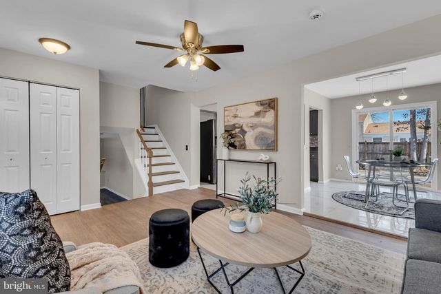 2012 ENGLISH OAK CT, Waldorf, MD 20601