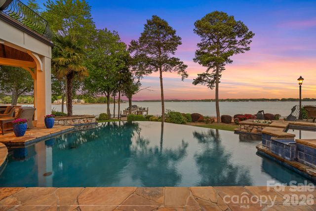 109 Conway Court, Mooresville, NC 28117