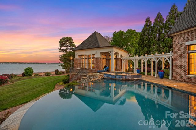 109 Conway Court, Mooresville, NC 28117