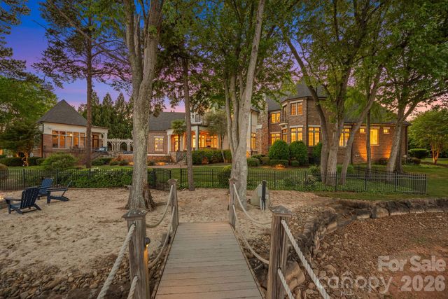 109 Conway Court, Mooresville, NC 28117