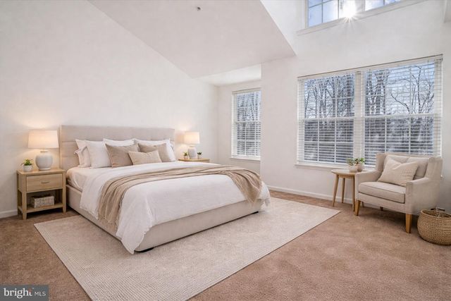 12 HARBOUR HEIGHTS DR, Annapolis, MD 21401