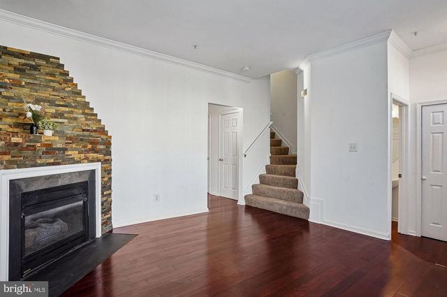 12 HARBOUR HEIGHTS DR, Annapolis, MD 21401