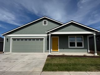 604 NE Mitchell Street 169, Madras, OR 97741