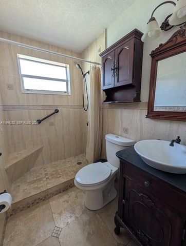648 E 40th Street, Hialeah, FL 33013