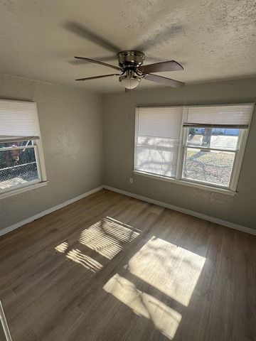 1215 NW Logan Avenue, Lawton, OK 73507