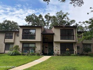 129 Amberly Drive D, Manalapan, NJ 07726