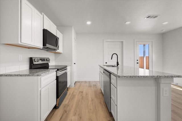 506 E 23rd Street, Wolfforth, TX 79382