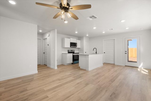 506 E 23rd Street, Wolfforth, TX 79382