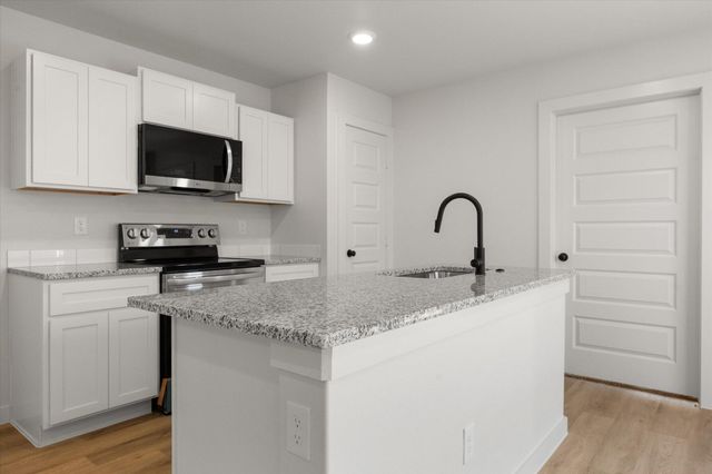 506 E 23rd Street, Wolfforth, TX 79382