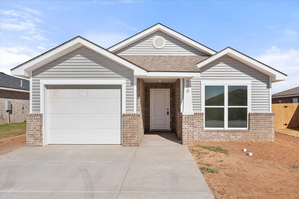 506 E 23rd Street, Wolfforth, TX 79382