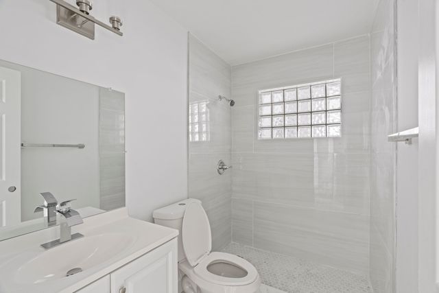 662 Granada Street, Fort Pierce, FL 34949