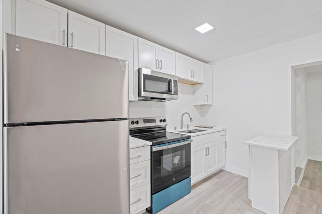 662 Granada Street, Fort Pierce, FL 34949