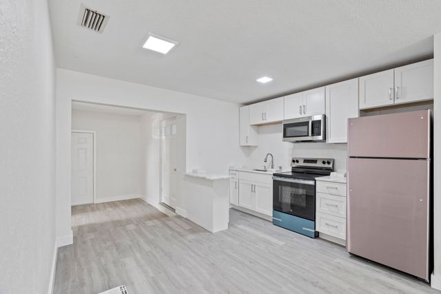 662 Granada Street, Fort Pierce, FL 34949