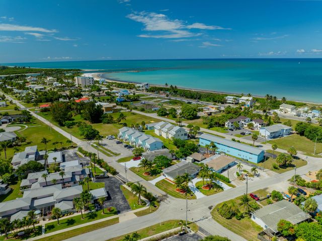 662 Granada Street, Fort Pierce, FL 34949