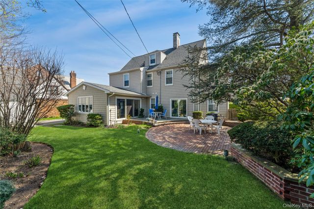 154 Wellington Road, Garden City, NY 11530