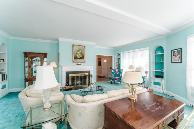 154 Wellington Road, Garden City, NY 11530