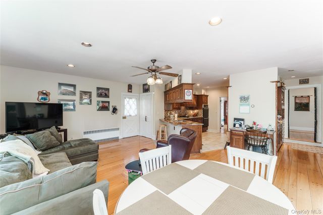 154 Wellington Road, Garden City, NY 11530