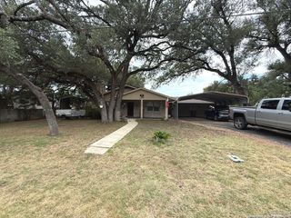 717 Lookout, Canyon Lake, TX 78133