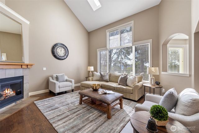 1915 205th Place NE, Sammamish, WA 98074