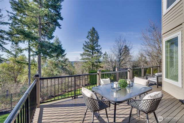 1915 205th Place NE, Sammamish, WA 98074