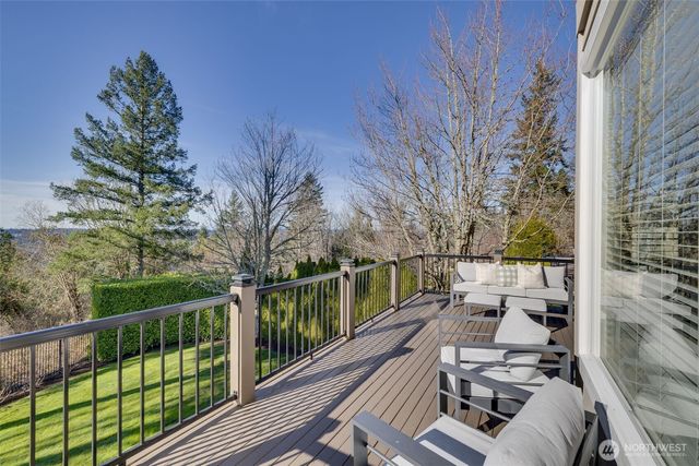 1915 205th Place NE, Sammamish, WA 98074