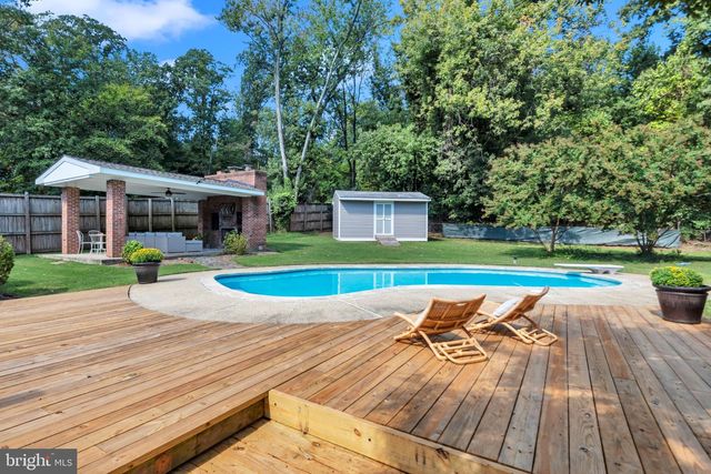 946 SHORE ACRES RD, Arnold, MD 21012